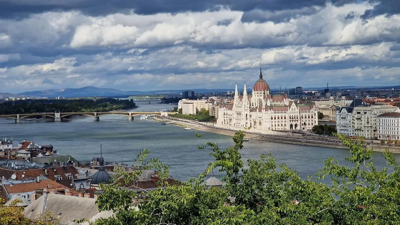 Parliament View Apartment Budapesta 0*,