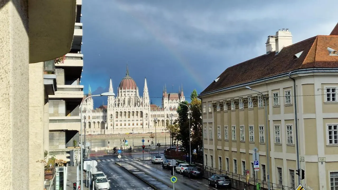 Parliament View Apartment Budapest